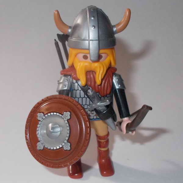 15 · Viking / Voyage to America - figure
